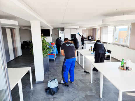 Regelmäßige Reinigung durch das Budak Team